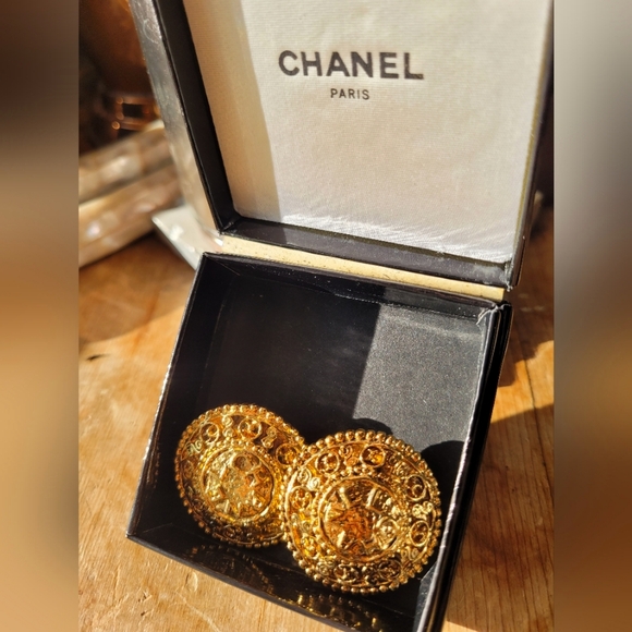 CHANEL Jewelry - CHANEL Clip Earrings